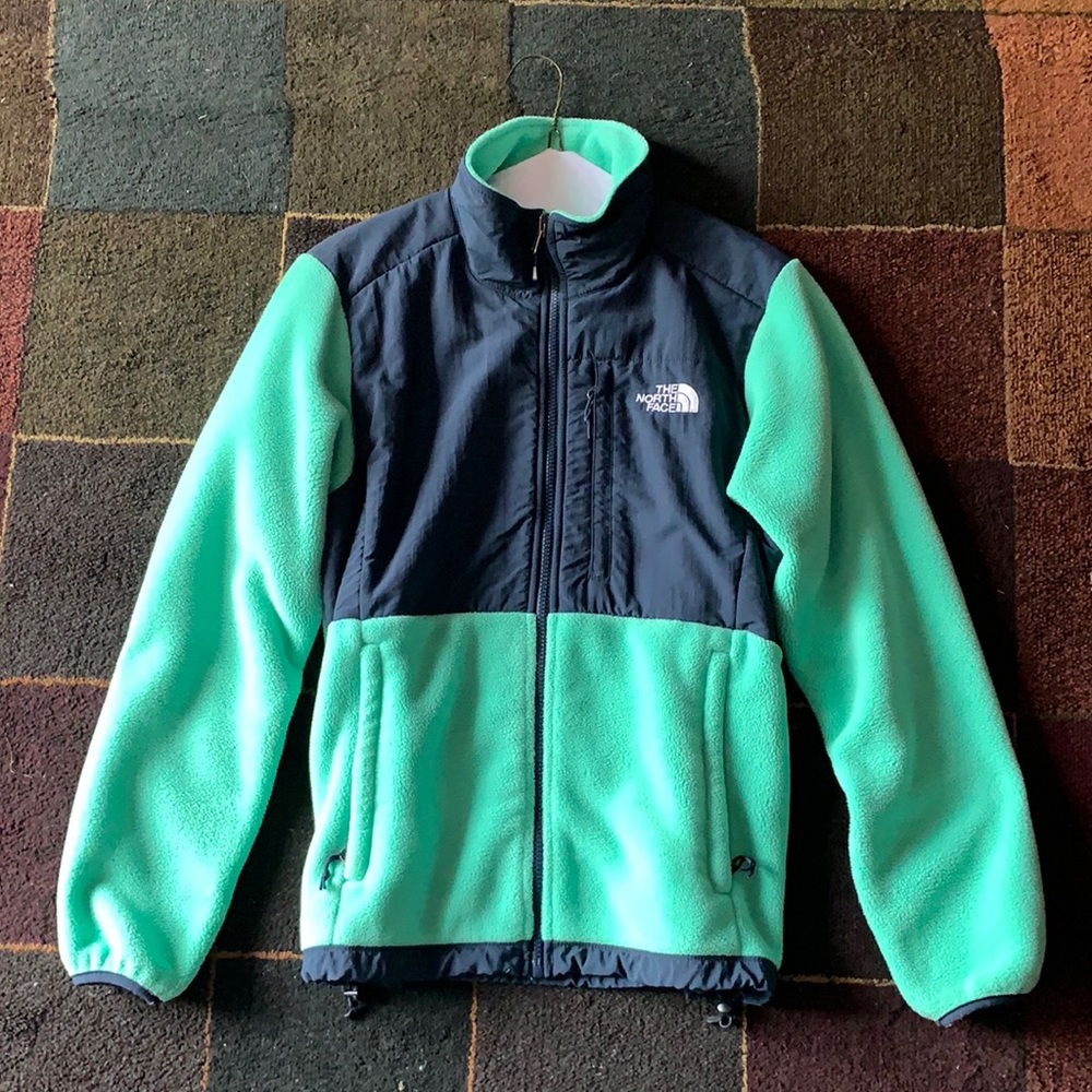 The North Face Denali jacket- size medium